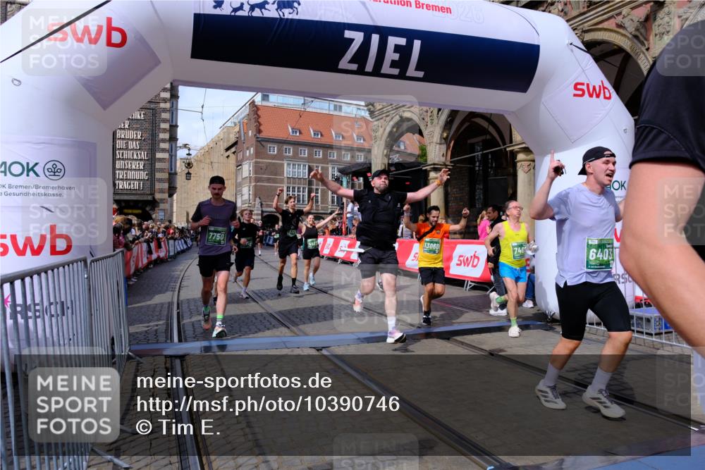13.09.2026 - 21. swb-Marathon Bremen Tim E. http://msf.ph/oto/10390746 13.09.2026 13:35:24 Ziel 536, 2366, 2413, 2430, 2492, 3063, 3311, 3916, 4487, 4635, 4985, 5016, 5125, 5647, 6391, 6403, 6627, 6655, 6750, 6756, 7123, 7405, 7657, 7703, 7750, 7998, 8300, 8328, 8515, 8623, 9017, 9216, 9526, 9527, 13017, 13018, 13051, 13060 meine-sportfotos.de