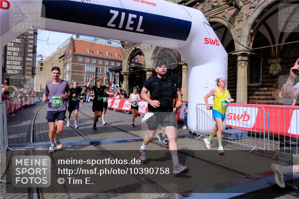 13.09.2026 - 21. swb-Marathon Bremen Tim E. http://msf.ph/oto/10390758 13.09.2026 13:35:24 Ziel 536, 2366, 2413, 2430, 2492, 3063, 3311, 3916, 4487, 4635, 4985, 5016, 5125, 5647, 6391, 6403, 6627, 6655, 6750, 6756, 7123, 7405, 7657, 7703, 7750, 7998, 8300, 8328, 8515, 8623, 9017, 9216, 9526, 9527, 13017, 13018, 13051, 13060 meine-sportfotos.de