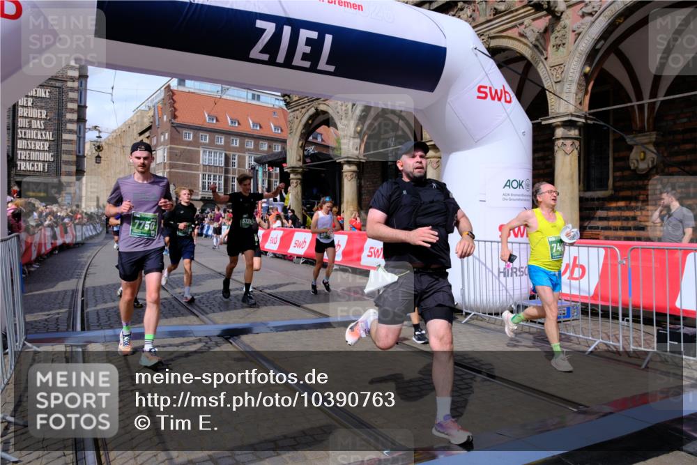 13.09.2026 - 21. swb-Marathon Bremen Tim E. http://msf.ph/oto/10390763 13.09.2026 13:35:24 Ziel 536, 2366, 2413, 2430, 2492, 3063, 3311, 3916, 4487, 4635, 4985, 5016, 5125, 5647, 6391, 6403, 6627, 6655, 6750, 6756, 7123, 7405, 7657, 7703, 7750, 7998, 8300, 8328, 8515, 8623, 9017, 9216, 9526, 9527, 13017, 13018, 13051, 13060 meine-sportfotos.de