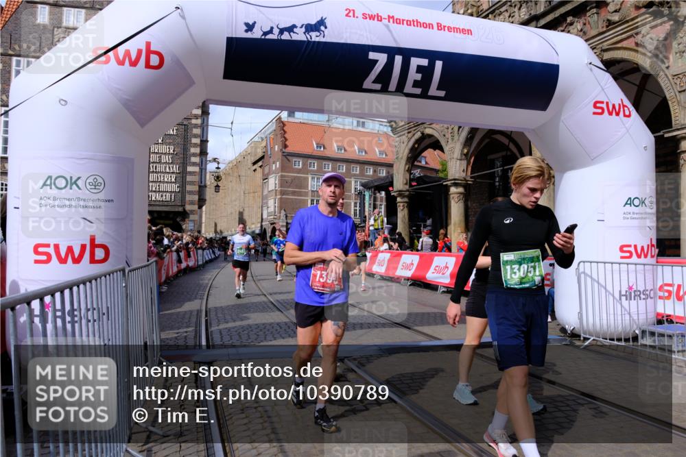 13.09.2026 - 21. swb-Marathon Bremen Tim E. http://msf.ph/oto/10390789 13.09.2026 13:35:27 Ziel 536, 2003, 2366, 2430, 2492, 2625, 3063, 3311, 3916, 4487, 4635, 4985, 5016, 5125, 5647, 6320, 6391, 6403, 6750, 7123, 7405, 7657, 7703, 7750, 7998, 8300, 8328, 9017, 9216, 9526, 9527, 13017, 13018, 13051, 13060 meine-sportfotos.de