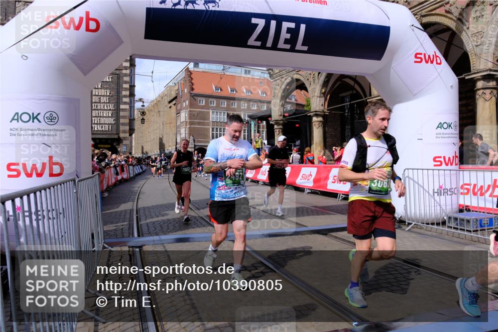 13.09.2026 - 21. swb-Marathon Bremen Tim E. http://msf.ph/oto/10390805 13.09.2026 13:35:30 Ziel 536, 1150, 2003, 2366, 2492, 2625, 2866, 3063, 3311, 3916, 4062, 4487, 4635, 4985, 5016, 5125, 5647, 6320, 6391, 6403, 6750, 6837, 7123, 7305, 7405, 7657, 7703, 7750, 7998, 8300, 8328, 8773, 9017, 9216, 9526, 9527, 13051, 13060 meine-sportfotos.de