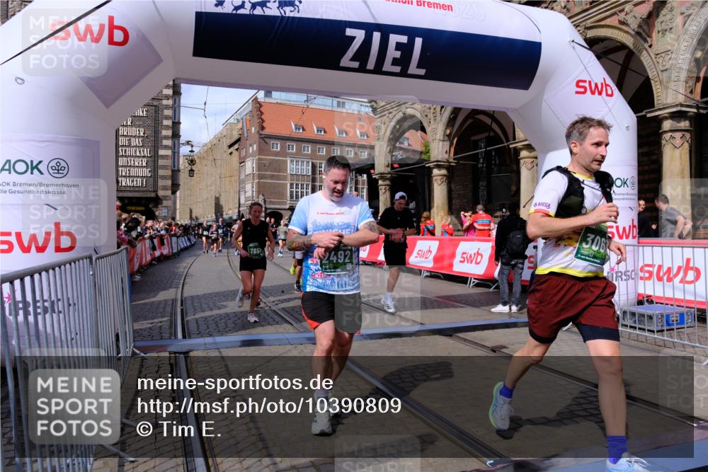 13.09.2026 - 21. swb-Marathon Bremen Tim E. http://msf.ph/oto/10390809 13.09.2026 13:35:30 Ziel 536, 1150, 2003, 2366, 2492, 2625, 2866, 3063, 3311, 3916, 4062, 4487, 4635, 4985, 5016, 5125, 5647, 6320, 6391, 6403, 6750, 6837, 7123, 7305, 7405, 7657, 7703, 7750, 7998, 8300, 8328, 8773, 9017, 9216, 9526, 9527, 13051, 13060 meine-sportfotos.de