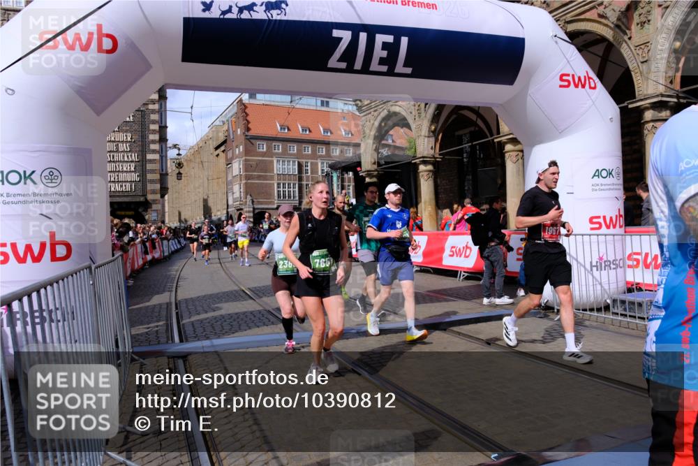 13.09.2026 - 21. swb-Marathon Bremen Tim E. http://msf.ph/oto/10390812 13.09.2026 13:35:32 Ziel 536, 1150, 2003, 2366, 2492, 2625, 2866, 3063, 3311, 3916, 4062, 4487, 4635, 4985, 5016, 5125, 5647, 6315, 6320, 6391, 6750, 6837, 7305, 7377, 7657, 7703, 7998, 8300, 8328, 8401, 8530, 8773, 8915, 9017, 9216, 9526, 9527, 13051 meine-sportfotos.de