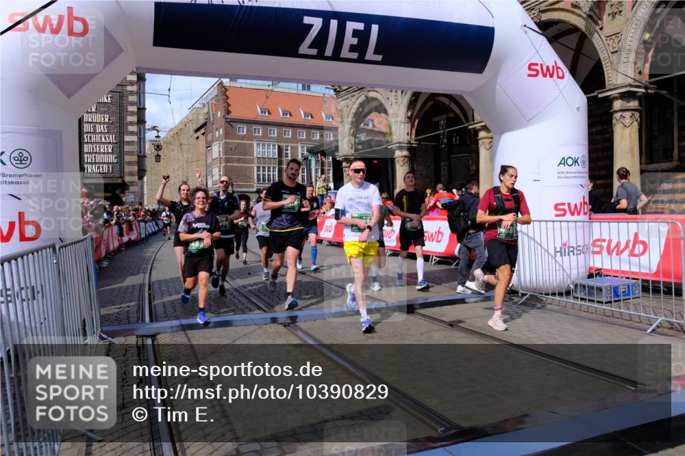 13.09.2026 - 21. swb-Marathon Bremen Tim E. http://msf.ph/oto/10390829 13.09.2026 13:35:36 Ziel 536, 1150, 2003, 2041, 2090, 2366, 2492, 2625, 2866, 3063, 3311, 3621, 3916, 4062, 4635, 4985, 5016, 6315, 6320, 6418, 6750, 6837, 7285, 7305, 7377, 7657, 7703, 7998, 8300, 8328, 8401, 8530, 8773, 8915, 9017, 9216, 9526, 9527 meine-sportfotos.de