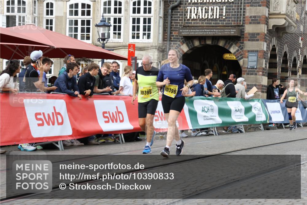 13.09.2026 - 21. swb-Marathon Bremen Strokosch-Dieckow http://msf.ph/oto/10390833 13.09.2026 11:14:29 Ziel 10402, 10491, 10586, 10854, 10880, 11027, 11233, 11535, 11864, 11902, 10519, 10705, 11186, 11408 meine-sportfotos.de