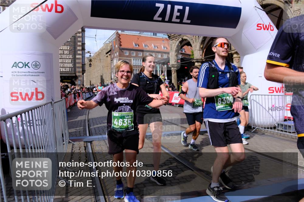 13.09.2026 - 21. swb-Marathon Bremen Tim E. http://msf.ph/oto/10390856 13.09.2026 13:35:38 Ziel 536, 1150, 2003, 2041, 2090, 2318, 2366, 2625, 2866, 3055, 3311, 3621, 3916, 4062, 4635, 4985, 5016, 6315, 6320, 6418, 6750, 6837, 7285, 7305, 7377, 7657, 7703, 7998, 8300, 8328, 8401, 8530, 8773, 8915, 9526, 9527, 9845 meine-sportfotos.de