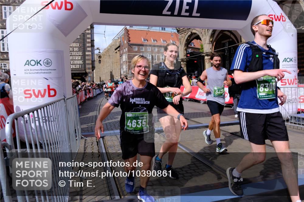 13.09.2026 - 21. swb-Marathon Bremen Tim E. http://msf.ph/oto/10390861 13.09.2026 13:35:38 Ziel 536, 1150, 2003, 2041, 2090, 2318, 2366, 2625, 2866, 3055, 3311, 3621, 3916, 4062, 4635, 4985, 5016, 6315, 6320, 6418, 6750, 6837, 7285, 7305, 7377, 7657, 7703, 7998, 8300, 8328, 8401, 8530, 8773, 8915, 9526, 9527, 9845 meine-sportfotos.de