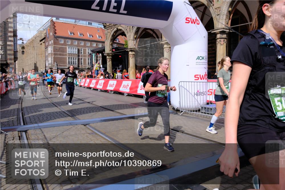 13.09.2026 - 21. swb-Marathon Bremen Tim E. http://msf.ph/oto/10390869 13.09.2026 13:35:39 Ziel 536, 1150, 2003, 2041, 2090, 2318, 2356, 2625, 2866, 3055, 3311, 3621, 3916, 4062, 4635, 4985, 5016, 6315, 6320, 6418, 6750, 6837, 7285, 7305, 7377, 7703, 7998, 8300, 8401, 8530, 8773, 8915, 9526, 9527, 9845, 9887 meine-sportfotos.de