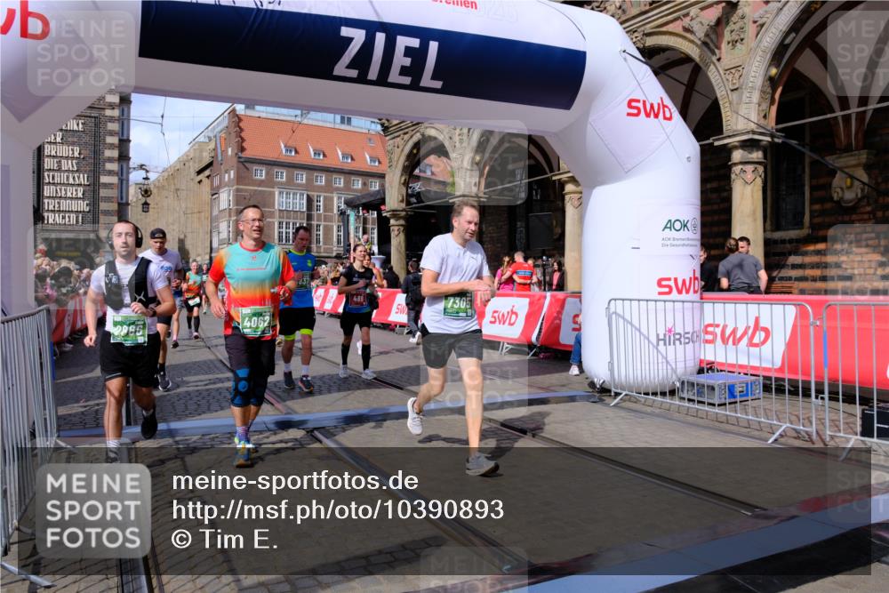 13.09.2026 - 21. swb-Marathon Bremen Tim E. http://msf.ph/oto/10390893 13.09.2026 13:35:43 Ziel 1150, 2003, 2041, 2090, 2318, 2356, 2625, 2866, 3055, 3311, 3621, 3916, 4062, 4326, 4635, 5016, 5661, 6315, 6320, 6418, 6837, 7285, 7305, 7377, 7703, 8300, 8401, 8530, 8773, 8915, 9526, 9527, 9845, 9887 meine-sportfotos.de