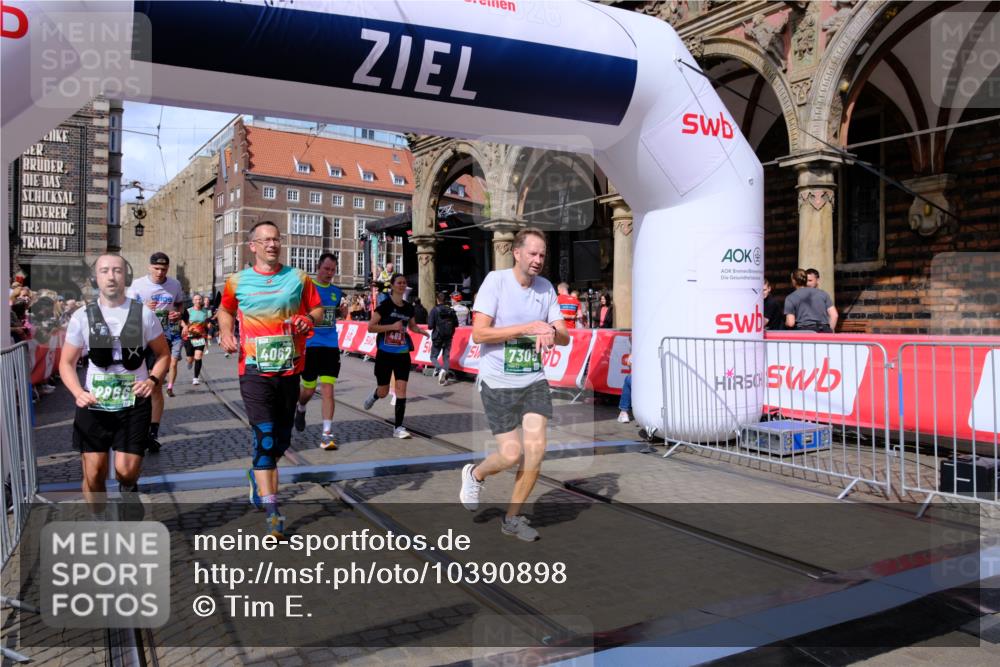 13.09.2026 - 21. swb-Marathon Bremen Tim E. http://msf.ph/oto/10390898 13.09.2026 13:35:43 Ziel 1150, 2003, 2041, 2090, 2318, 2356, 2625, 2866, 3055, 3311, 3621, 3916, 4062, 4326, 4635, 5016, 5661, 6315, 6320, 6418, 6837, 7285, 7305, 7377, 7703, 8300, 8401, 8530, 8773, 8915, 9526, 9527, 9845, 9887 meine-sportfotos.de