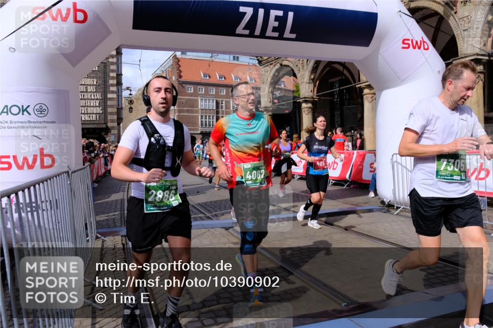 13.09.2026 - 21. swb-Marathon Bremen Tim E. http://msf.ph/oto/10390902 13.09.2026 13:35:43 Ziel 1150, 2003, 2041, 2090, 2318, 2356, 2625, 2866, 3055, 3311, 3621, 3916, 4062, 4326, 4635, 5016, 5661, 6315, 6320, 6418, 6837, 7285, 7305, 7377, 7703, 8300, 8401, 8530, 8773, 8915, 9526, 9527, 9845, 9887 meine-sportfotos.de