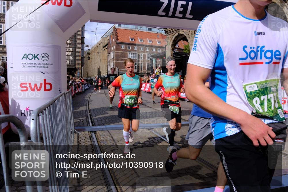 13.09.2026 - 21. swb-Marathon Bremen Tim E. http://msf.ph/oto/10390918 13.09.2026 13:35:46 Ziel 156, 1150, 2041, 2090, 2318, 2356, 2625, 2866, 3055, 3621, 4062, 4326, 5661, 6315, 6418, 6465, 6466, 6644, 6837, 7285, 7305, 7377, 7597, 7700, 8401, 8530, 8773, 8915, 9845, 9887 meine-sportfotos.de