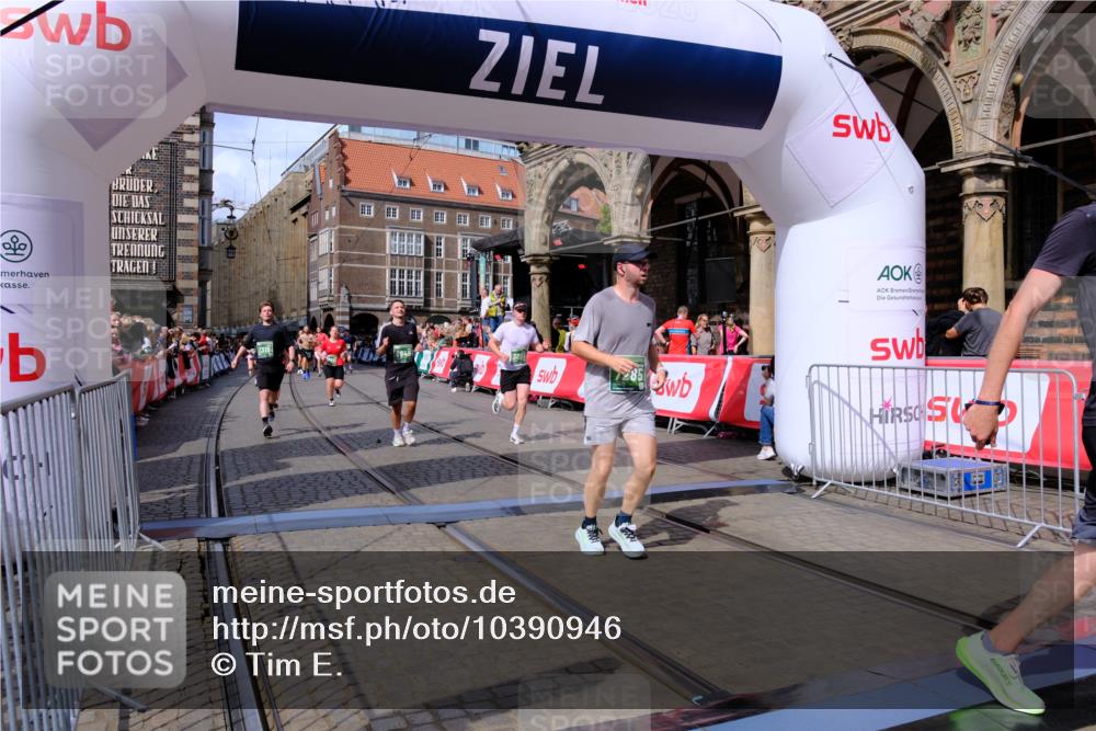 13.09.2026 - 21. swb-Marathon Bremen Tim E. http://msf.ph/oto/10390946 13.09.2026 13:35:49 Ziel 156, 607, 1150, 2041, 2090, 2318, 2356, 2866, 3055, 3621, 4062, 4326, 5308, 5661, 6315, 6418, 6465, 6466, 6644, 6837, 7285, 7305, 7377, 7597, 7700, 8401, 8530, 8773, 8816, 8915, 9845, 9862, 9887 meine-sportfotos.de