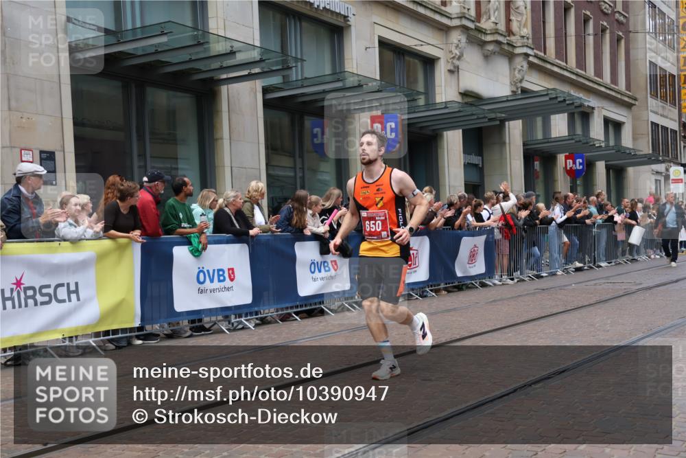 13.09.2026 - 21. swb-Marathon Bremen Strokosch-Dieckow http://msf.ph/oto/10390947 13.09.2026 13:04:32 Ziel 1712, 2646, 2956, 5283, 5674, 6708, 7538, 7814, 8054, 8701, 9070, 9306, 9495, 9689, 13187, 650, 744, 1223, 1224, 1860, 2207, 2956, 3284, 3424, 4110, 4239, 6815, 7871, 8936, 9813, 13034 meine-sportfotos.de