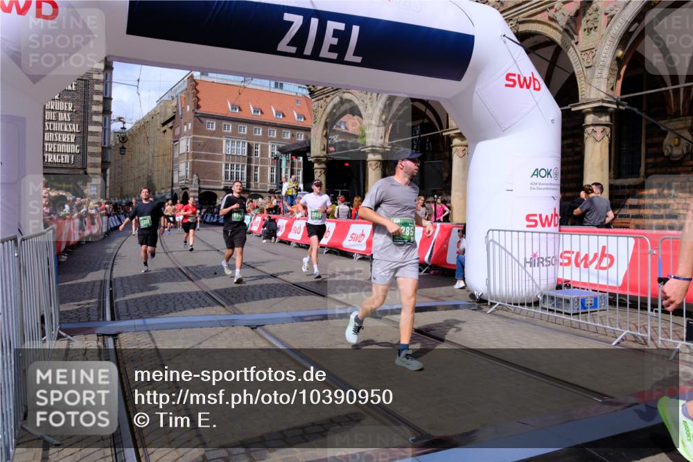 13.09.2026 - 21. swb-Marathon Bremen Tim E. http://msf.ph/oto/10390950 13.09.2026 13:35:49 Ziel 156, 607, 1150, 2041, 2090, 2318, 2356, 2866, 3055, 3621, 4062, 4326, 5308, 5661, 6315, 6418, 6465, 6466, 6644, 6837, 7285, 7305, 7377, 7597, 7700, 8401, 8530, 8773, 8816, 8915, 9845, 9862, 9887 meine-sportfotos.de