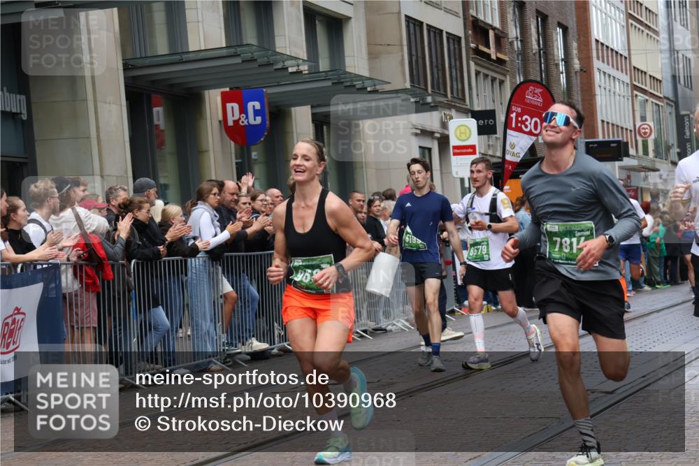 13.09.2026 - 21. swb-Marathon Bremen Strokosch-Dieckow http://msf.ph/oto/10390968 13.09.2026 13:04:36 Ziel 1336, 1712, 2646, 3196, 5283, 5674, 6708, 7538, 7814, 8054, 9070, 9306, 9495, 9689, 13187, 650, 744, 1223, 1224, 1860, 2207, 2956, 3284, 4239, 7871, 8701, 8936, 9070, 13034 meine-sportfotos.de