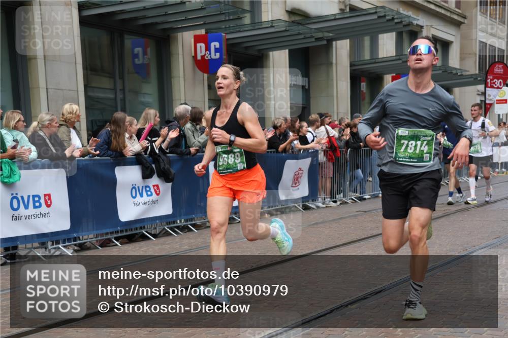 13.09.2026 - 21. swb-Marathon Bremen Strokosch-Dieckow http://msf.ph/oto/10390979 13.09.2026 13:04:37 Ziel 1336, 1712, 2646, 3196, 4729, 5283, 5674, 6708, 7538, 7814, 8054, 9306, 9495, 9689, 13187, 650, 744, 1223, 1224, 1860, 2207, 2956, 3284, 4239, 5283, 7871, 8701, 8936, 9070, 13034 meine-sportfotos.de