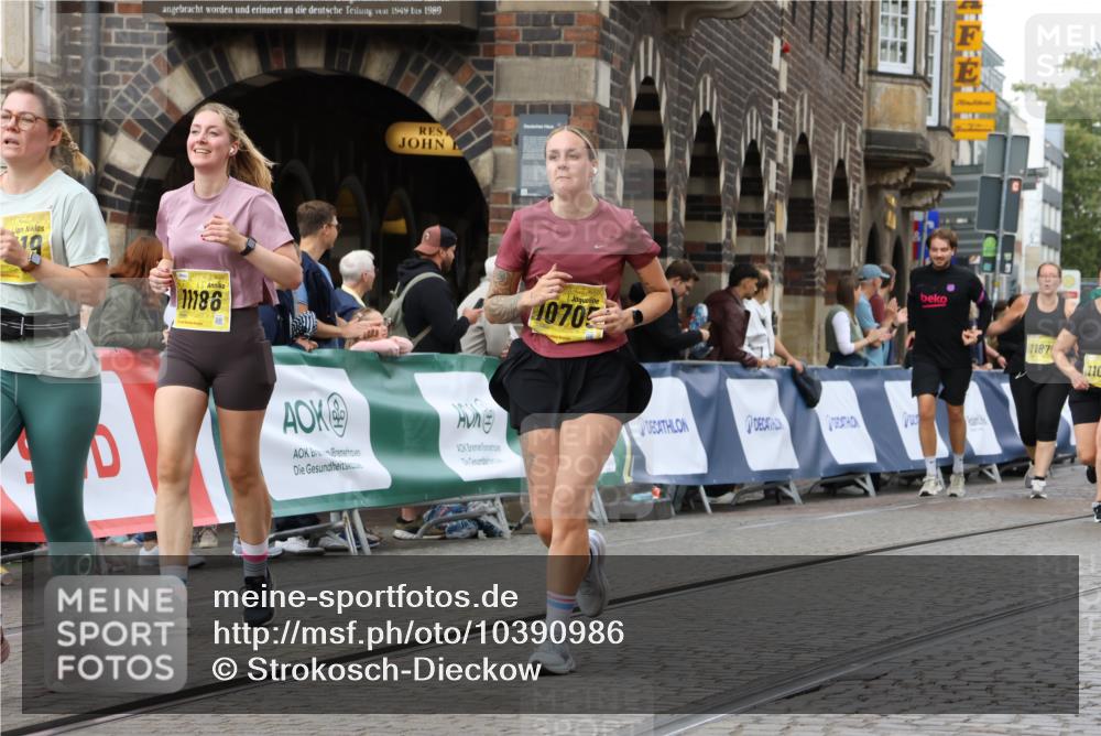 13.09.2026 - 21. swb-Marathon Bremen Strokosch-Dieckow http://msf.ph/oto/10390986 13.09.2026 11:14:51 Ziel 10303, 10395, 10396, 10722, 10784, 11041, 11140, 11173, 11363, 11408, 11703, 12100, 12112, 12431, 10271, 10325, 10605, 10752, 11085, 11645, 11673, 11694, 11810, 11974, 12110, 12333 meine-sportfotos.de