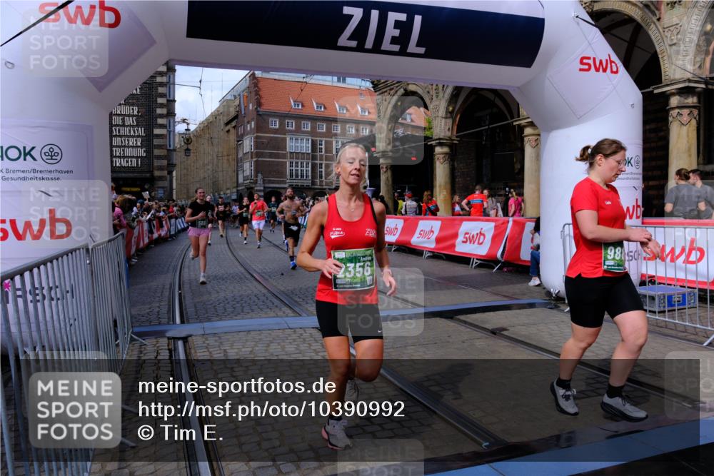13.09.2026 - 21. swb-Marathon Bremen Tim E. http://msf.ph/oto/10390992 13.09.2026 13:35:53 Ziel 156, 532, 607, 2041, 2090, 2318, 2356, 3055, 3087, 3226, 3621, 3704, 3780, 4326, 5308, 5467, 5468, 5586, 5661, 6418, 6465, 6466, 6644, 6649, 7285, 7597, 7675, 7700, 8816, 9784, 9845, 9862, 9887, 9892, 13213 meine-sportfotos.de