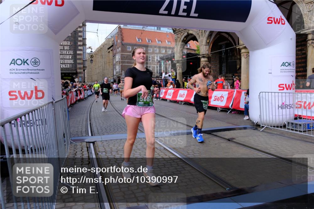 13.09.2026 - 21. swb-Marathon Bremen Tim E. http://msf.ph/oto/10390997 13.09.2026 13:35:55 Ziel 156, 532, 607, 2041, 2318, 2356, 3055, 3087, 3226, 3704, 3780, 4326, 5308, 5467, 5468, 5584, 5586, 5661, 6465, 6466, 6644, 6649, 7235, 7285, 7597, 7675, 7700, 8816, 9784, 9845, 9862, 9887, 9892, 13121, 13213 meine-sportfotos.de