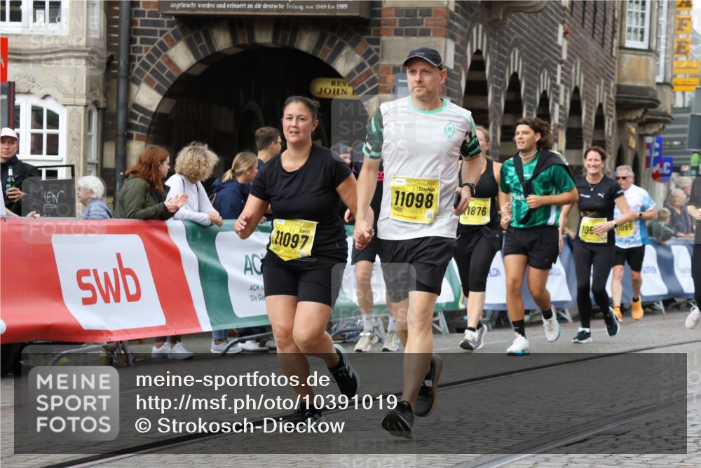 13.09.2026 - 21. swb-Marathon Bremen Strokosch-Dieckow http://msf.ph/oto/10391019 13.09.2026 11:14:55 Ziel 10303, 10519, 10705, 10722, 11041, 11140, 11173, 11186, 11363, 11408, 12112, 12431, 10325, 10605, 11694, 11810, 11990, 12110, 12333 meine-sportfotos.de