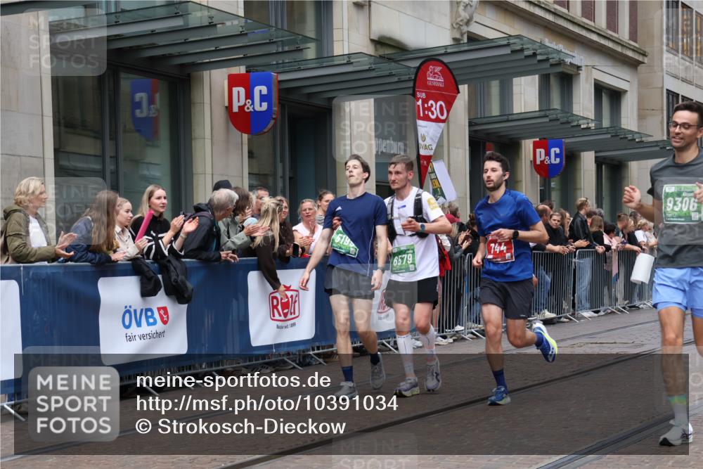 13.09.2026 - 21. swb-Marathon Bremen Strokosch-Dieckow http://msf.ph/oto/10391034 13.09.2026 13:04:42 Ziel 1336, 1712, 1822, 2297, 2646, 3196, 4729, 5674, 6708, 7102, 7538, 7814, 8054, 9306, 9495, 9689, 13187, 650, 744, 1223, 1224, 1712, 1860, 2207, 2956, 5283, 7871, 8701, 8936, 9070, 13034 meine-sportfotos.de