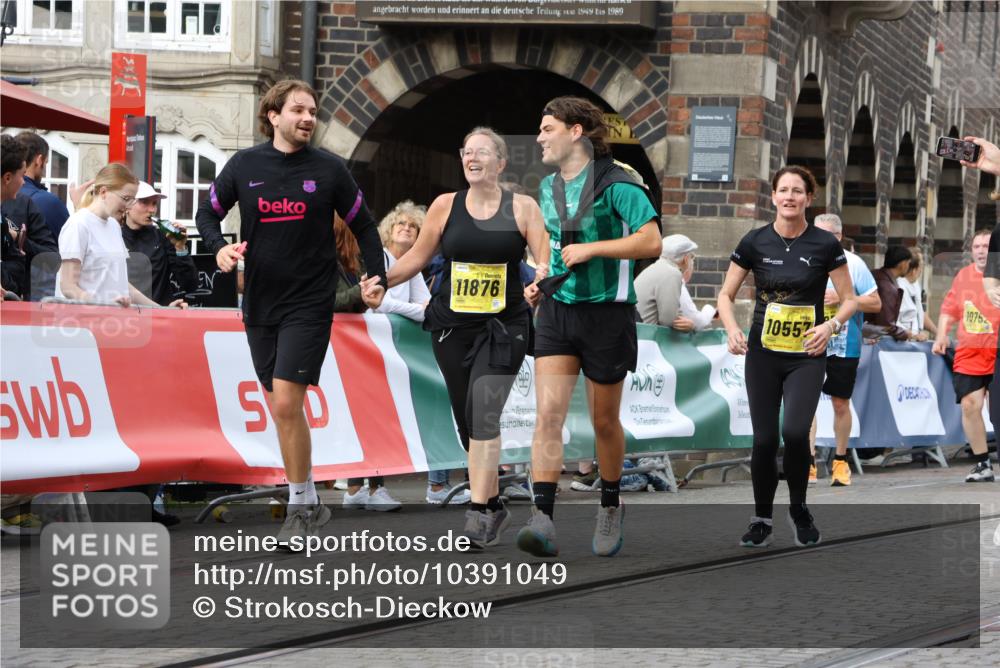 13.09.2026 - 21. swb-Marathon Bremen Strokosch-Dieckow http://msf.ph/oto/10391049 13.09.2026 11:14:57 Ziel 10303, 10519, 10705, 10722, 11041, 11097, 11098, 11140, 11186, 11408, 12112, 12431, 10325, 10605, 11694, 11810, 11990, 12110, 12333 meine-sportfotos.de