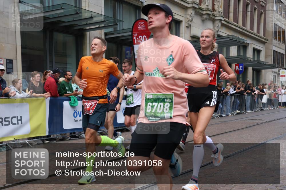 13.09.2026 - 21. swb-Marathon Bremen Strokosch-Dieckow http://msf.ph/oto/10391058 13.09.2026 13:04:45 Ziel 1336, 1822, 2297, 2646, 3196, 4729, 5674, 6708, 7102, 7538, 8054, 9306, 9495, 13187, 744, 1223, 1224, 1712, 1860, 2207, 2646, 2956, 5283, 7814, 7871, 8701, 8936, 9070, 9689, 13034 meine-sportfotos.de