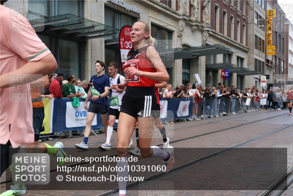 13.09.2026 - 21. swb-Marathon Bremen Strokosch-Dieckow http://msf.ph/oto/10391060 13.09.2026 13:04:45 Ziel 1336, 1822, 2297, 2646, 3196, 4729, 5674, 6708, 7102, 7538, 8054, 9306, 9495, 13187, 744, 1223, 1224, 1712, 1860, 2207, 2646, 2956, 5283, 7814, 7871, 8701, 8936, 9070, 9689, 13034 meine-sportfotos.de