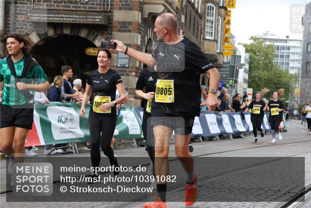 13.09.2026 - 21. swb-Marathon Bremen Strokosch-Dieckow http://msf.ph/oto/10391082 13.09.2026 11:14:59 Ziel 10519, 10705, 10722, 10805, 11097, 11098, 11186, 11408, 12112, 10325, 11694, 11810, 11990, 12110, 12333 meine-sportfotos.de
