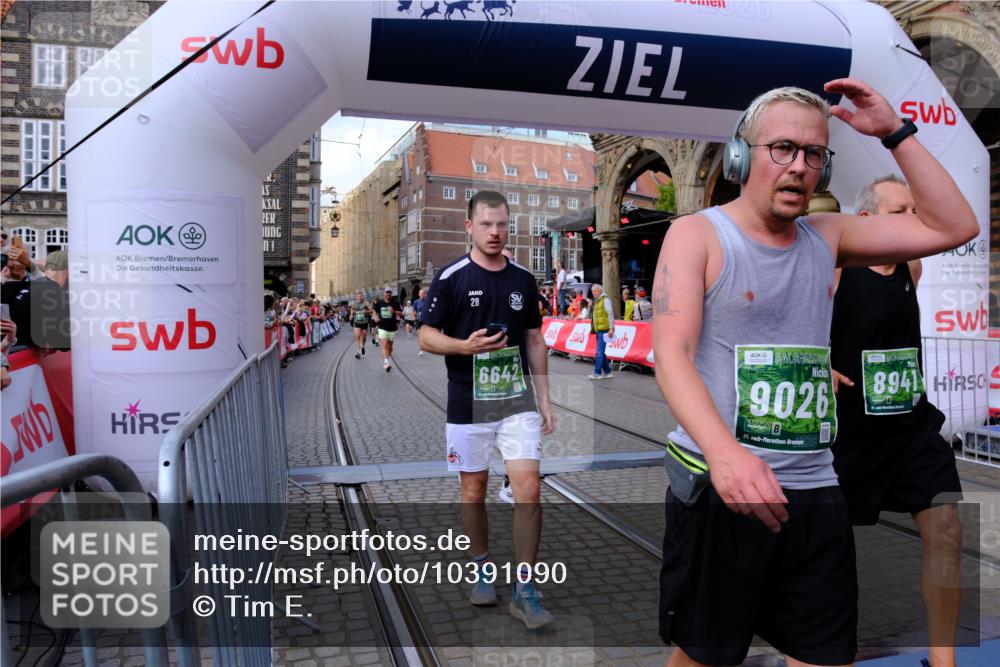 13.09.2026 - 21. swb-Marathon Bremen Tim E. http://msf.ph/oto/10391090 13.09.2026 13:36:39 Ziel 372, 900, 1738, 1880, 2339, 2692, 2700, 2949, 3410, 3591, 4049, 4643, 4989, 5800, 6527, 6642, 6778, 7379, 7865, 8511, 8525, 8731, 8905, 8941, 9026, 9226, 9427, 9564, 9899, 13038, 13238 meine-sportfotos.de