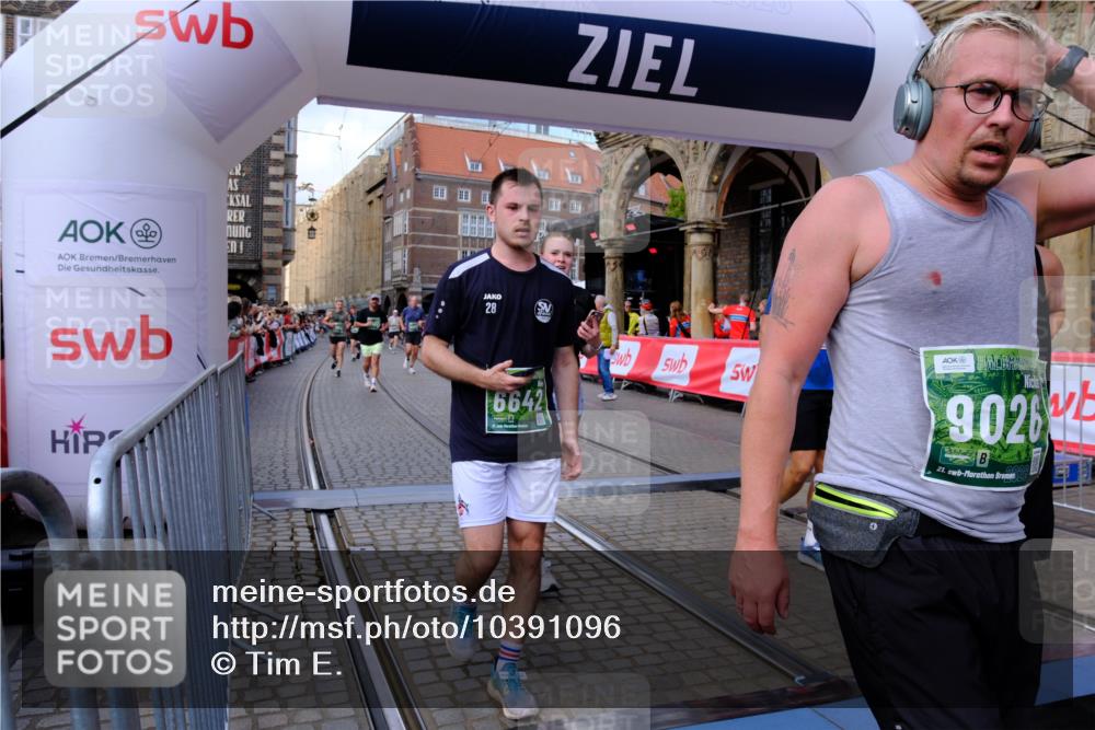 13.09.2026 - 21. swb-Marathon Bremen Tim E. http://msf.ph/oto/10391096 13.09.2026 13:36:39 Ziel 372, 900, 1738, 1880, 2339, 2692, 2700, 2949, 3410, 3591, 4049, 4643, 4989, 5800, 6527, 6642, 6778, 7379, 7865, 8511, 8525, 8731, 8905, 8941, 9026, 9226, 9427, 9564, 9899, 13038, 13238 meine-sportfotos.de