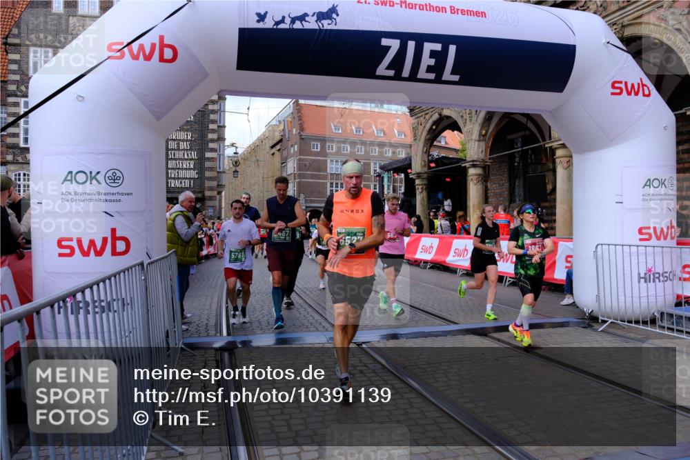 13.09.2026 - 21. swb-Marathon Bremen Tim E. http://msf.ph/oto/10391139 13.09.2026 13:36:52 Ziel 164, 372, 900, 1738, 1880, 2467, 2673, 2692, 2700, 2731, 2819, 2823, 3067, 3410, 3585, 3815, 4006, 4050, 4182, 4216, 4304, 4414, 4676, 4892, 5061, 5656, 5781, 6280, 6340, 6516, 6527, 6568, 7039, 7229, 7237, 7249, 7344, 7656, 7765, 7808, 8525, 8723, 8790, 8905, 9776, 9899, 10068, 10070 meine-sportfotos.de