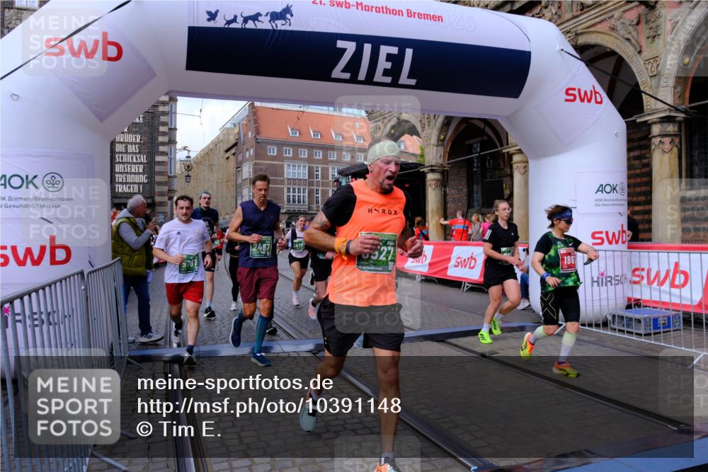 13.09.2026 - 21. swb-Marathon Bremen Tim E. http://msf.ph/oto/10391148 13.09.2026 13:36:53 Ziel 164, 372, 900, 1738, 1880, 1936, 2467, 2673, 2692, 2700, 2731, 2819, 2823, 3067, 3585, 3815, 4006, 4050, 4182, 4216, 4304, 4414, 4676, 4892, 5061, 5656, 5781, 6050, 6280, 6340, 6516, 6527, 6568, 7039, 7229, 7237, 7249, 7344, 7656, 7765, 7808, 8525, 8723, 8790, 8905, 9658, 9776, 9899, 10068, 10070 meine-sportfotos.de