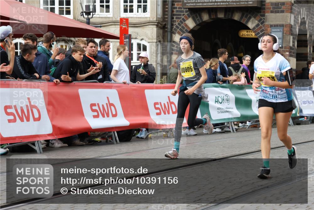 13.09.2026 - 21. swb-Marathon Bremen Strokosch-Dieckow http://msf.ph/oto/10391156 13.09.2026 11:15:10 Ziel 10271, 10519, 10557, 10605, 10705, 10752, 10776, 10805, 11085, 11097, 11098, 11186, 11288, 11645, 11673, 11876, 11974, 12191, 12193, 10606, 11424 meine-sportfotos.de