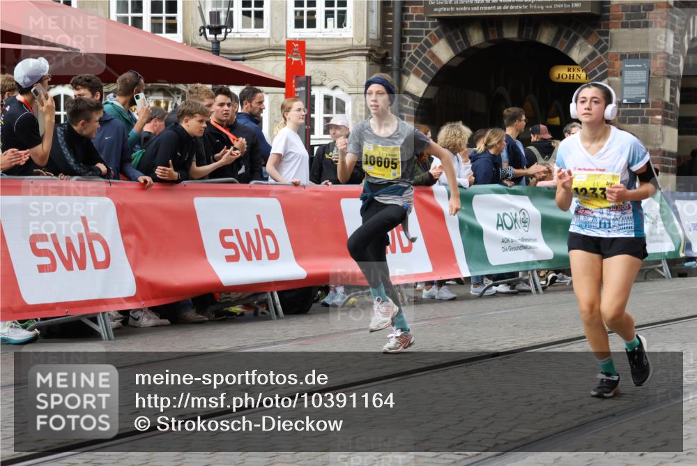 13.09.2026 - 21. swb-Marathon Bremen Strokosch-Dieckow http://msf.ph/oto/10391164 13.09.2026 11:15:10 Ziel 10271, 10519, 10557, 10605, 10705, 10752, 10776, 10805, 11085, 11097, 11098, 11186, 11288, 11645, 11673, 11876, 11974, 12191, 12193, 10606, 11424 meine-sportfotos.de