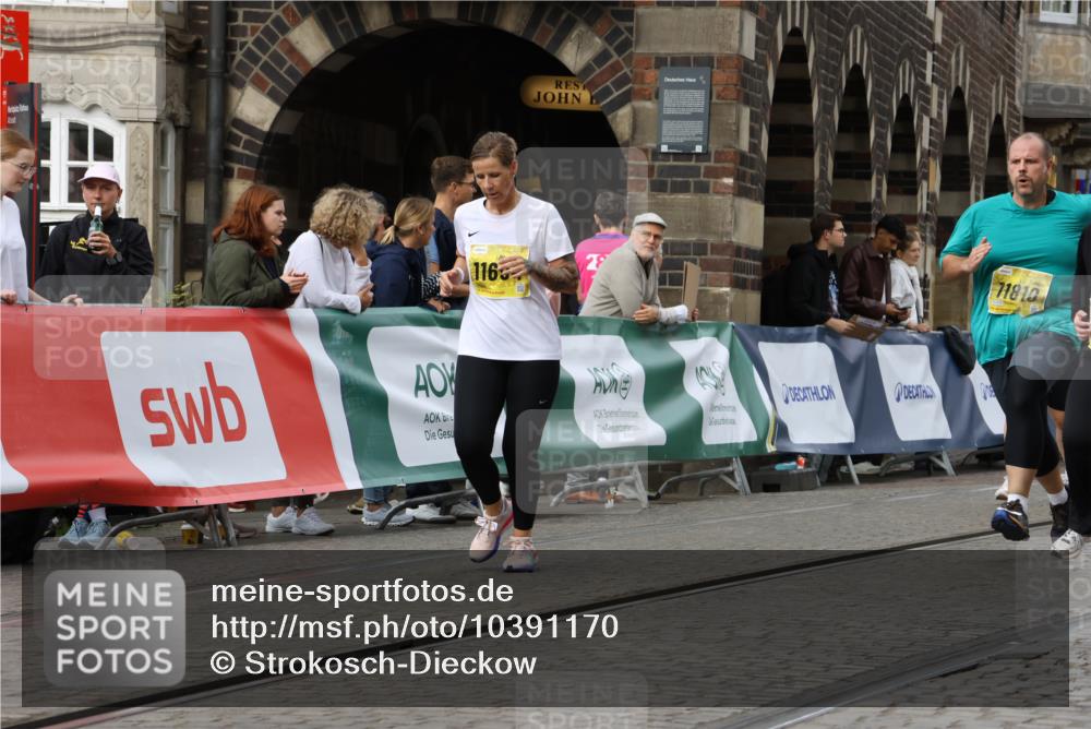 13.09.2026 - 21. swb-Marathon Bremen Strokosch-Dieckow http://msf.ph/oto/10391170 13.09.2026 11:15:13 Ziel 10271, 10557, 10605, 10705, 10752, 10776, 10805, 11085, 11097, 11098, 11186, 11288, 11645, 11673, 11876, 11974, 12191, 12193, 12333, 10606, 11424 meine-sportfotos.de
