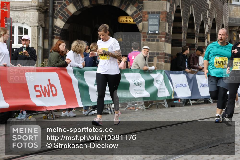 13.09.2026 - 21. swb-Marathon Bremen Strokosch-Dieckow http://msf.ph/oto/10391176 13.09.2026 11:15:13 Ziel 10271, 10557, 10605, 10705, 10752, 10776, 10805, 11085, 11097, 11098, 11186, 11288, 11645, 11673, 11876, 11974, 12191, 12193, 12333, 10606, 11424 meine-sportfotos.de