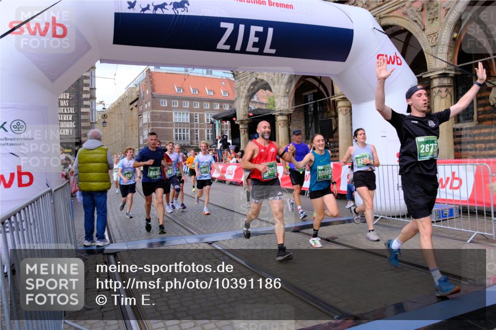 13.09.2026 - 21. swb-Marathon Bremen Tim E. http://msf.ph/oto/10391186 13.09.2026 13:36:57 Ziel 164, 813, 1936, 2467, 2673, 2731, 2819, 2823, 3067, 3585, 3635, 3815, 4006, 4050, 4182, 4216, 4304, 4335, 4414, 4676, 4892, 5061, 5447, 5656, 5781, 5823, 6050, 6280, 6340, 6516, 6527, 6568, 7039, 7229, 7237, 7249, 7344, 7640, 7656, 7765, 7808, 8685, 8723, 8790, 8905, 9658, 9776, 9807, 10068, 10070 meine-sportfotos.de