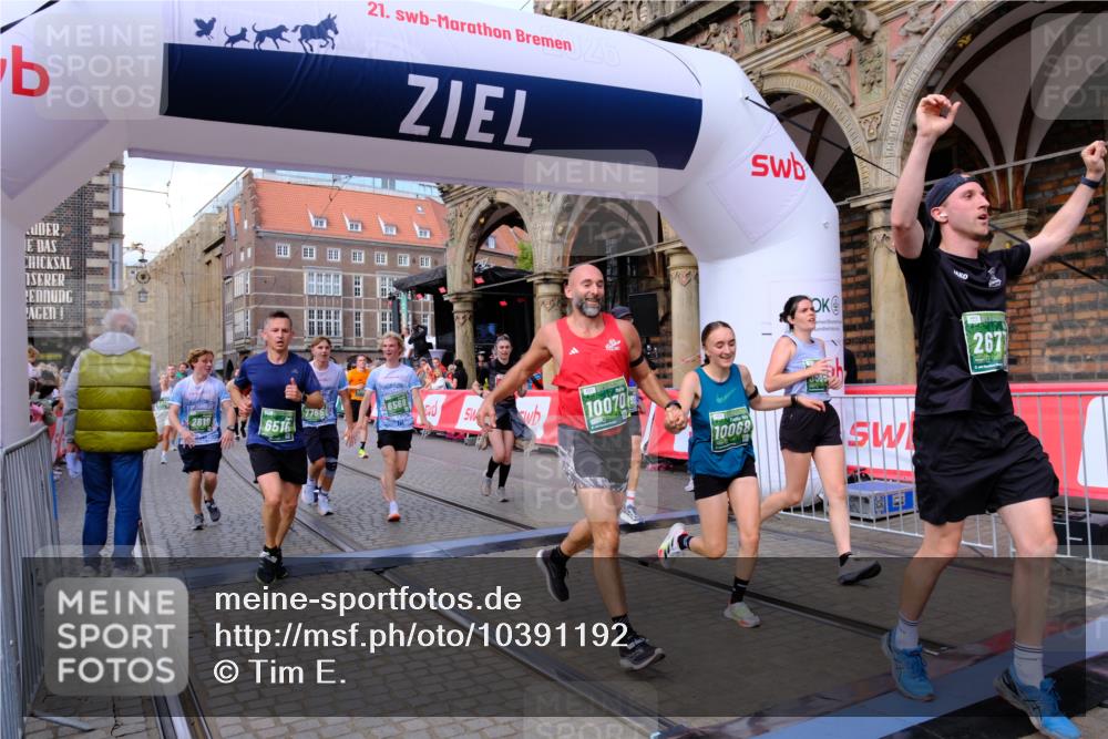 13.09.2026 - 21. swb-Marathon Bremen Tim E. http://msf.ph/oto/10391192 13.09.2026 13:36:57 Ziel 164, 813, 1936, 2467, 2673, 2731, 2819, 2823, 3067, 3585, 3635, 3815, 4006, 4050, 4182, 4216, 4304, 4335, 4414, 4676, 4892, 5061, 5447, 5656, 5781, 5823, 6050, 6280, 6340, 6516, 6527, 6568, 7039, 7229, 7237, 7249, 7344, 7640, 7656, 7765, 7808, 8685, 8723, 8790, 8905, 9658, 9776, 9807, 10068, 10070 meine-sportfotos.de