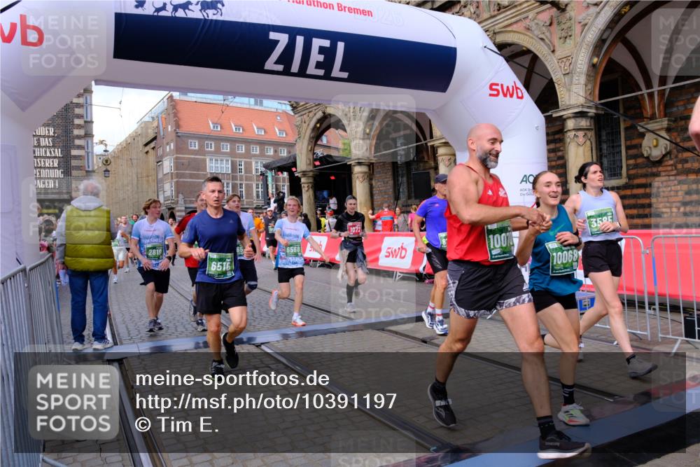 13.09.2026 - 21. swb-Marathon Bremen Tim E. http://msf.ph/oto/10391197 13.09.2026 13:36:57 Ziel 164, 813, 1936, 2467, 2673, 2731, 2819, 2823, 3067, 3585, 3635, 3815, 4006, 4050, 4182, 4216, 4304, 4335, 4414, 4676, 4892, 5061, 5447, 5656, 5781, 5823, 6050, 6280, 6340, 6516, 6527, 6568, 7039, 7229, 7237, 7249, 7344, 7640, 7656, 7765, 7808, 8685, 8723, 8790, 8905, 9658, 9776, 9807, 10068, 10070 meine-sportfotos.de