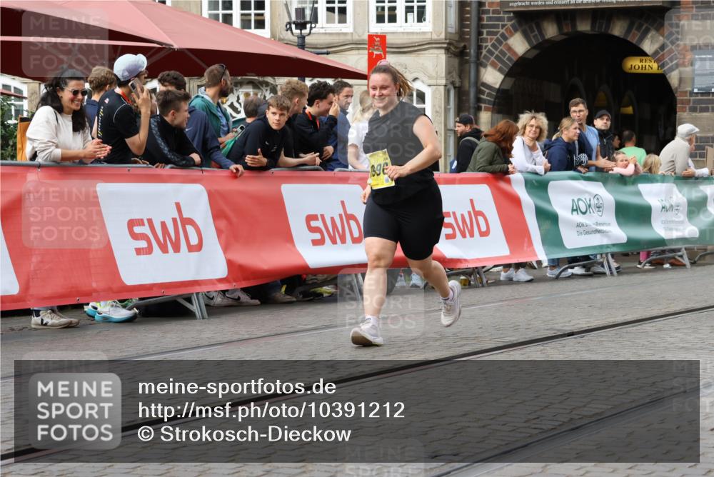 13.09.2026 - 21. swb-Marathon Bremen Strokosch-Dieckow http://msf.ph/oto/10391212 13.09.2026 11:15:17 Ziel 10271, 10325, 10557, 10605, 10752, 10776, 10805, 11085, 11288, 11645, 11673, 11694, 11810, 11876, 11974, 12110, 12191, 12193, 12333, 10606, 11424 meine-sportfotos.de