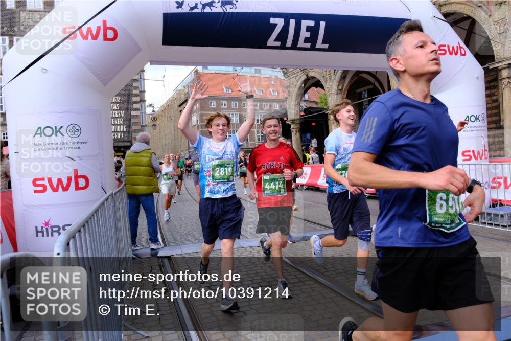 13.09.2026 - 21. swb-Marathon Bremen Tim E. http://msf.ph/oto/10391214 13.09.2026 13:36:58 Ziel 164, 813, 843, 1936, 2467, 2673, 2731, 2819, 2823, 3067, 3585, 3635, 3815, 3998, 4006, 4050, 4182, 4216, 4304, 4335, 4414, 4676, 4892, 5061, 5447, 5656, 5781, 5823, 6050, 6280, 6340, 6516, 6527, 6568, 6966, 7039, 7229, 7237, 7249, 7344, 7640, 7656, 7765, 7808, 8685, 8723, 8790, 9658, 9776, 9807, 10068, 10070 meine-sportfotos.de