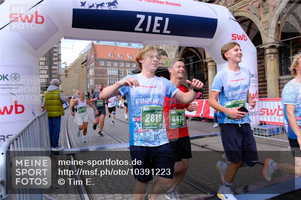 13.09.2026 - 21. swb-Marathon Bremen Tim E. http://msf.ph/oto/10391223 13.09.2026 13:36:59 Ziel 164, 551, 813, 843, 1936, 2467, 2673, 2731, 2819, 2823, 3067, 3541, 3585, 3635, 3815, 3874, 3998, 4006, 4050, 4182, 4216, 4304, 4335, 4414, 4676, 4892, 5061, 5447, 5656, 5781, 5823, 6050, 6280, 6340, 6516, 6527, 6568, 6966, 7039, 7229, 7237, 7249, 7344, 7640, 7656, 7765, 7808, 8498, 8685, 8723, 8790, 9658, 9776, 9807, 10068, 10070 meine-sportfotos.de