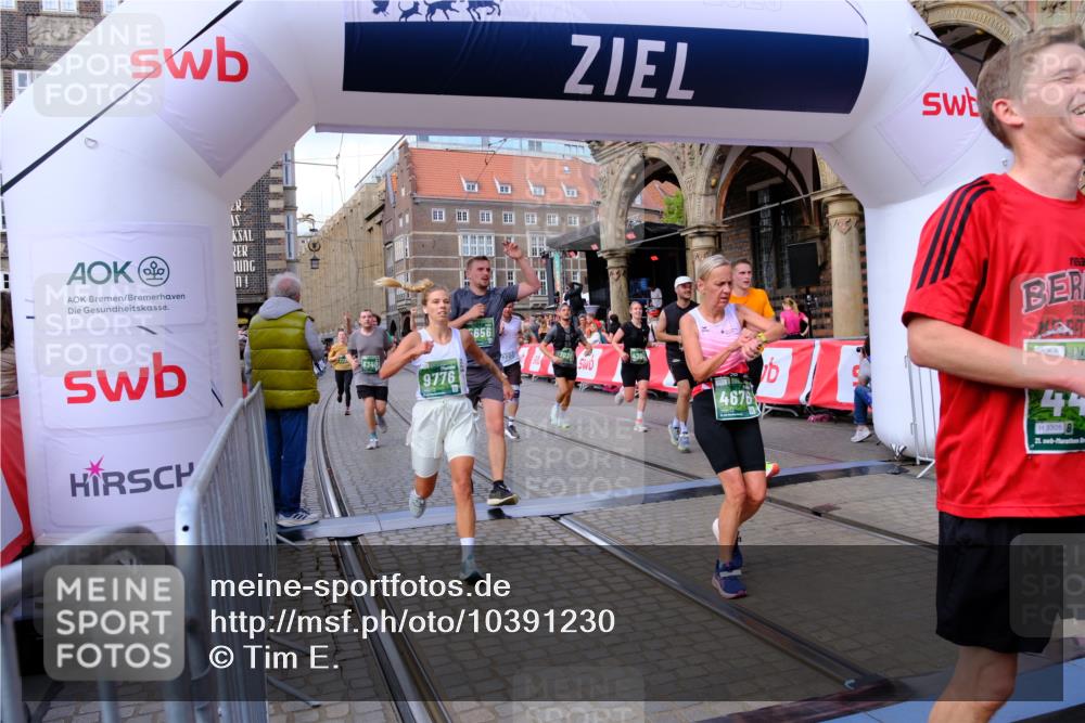 13.09.2026 - 21. swb-Marathon Bremen Tim E. http://msf.ph/oto/10391230 13.09.2026 13:36:59 Ziel 164, 551, 813, 843, 1936, 2467, 2673, 2731, 2819, 2823, 3067, 3541, 3585, 3635, 3815, 3874, 3998, 4006, 4050, 4182, 4216, 4304, 4335, 4414, 4676, 4892, 5061, 5447, 5656, 5781, 5823, 6050, 6280, 6340, 6516, 6527, 6568, 6966, 7039, 7229, 7237, 7249, 7344, 7640, 7656, 7765, 7808, 8498, 8685, 8723, 8790, 9658, 9776, 9807, 10068, 10070 meine-sportfotos.de