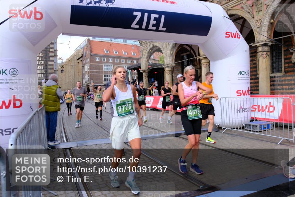 13.09.2026 - 21. swb-Marathon Bremen Tim E. http://msf.ph/oto/10391237 13.09.2026 13:37:00 Ziel 164, 551, 813, 843, 1936, 2275, 2467, 2673, 2731, 2819, 2823, 3067, 3541, 3585, 3635, 3815, 3874, 3998, 4006, 4050, 4182, 4216, 4304, 4335, 4414, 4676, 4892, 5061, 5447, 5656, 5781, 5823, 6050, 6280, 6340, 6516, 6568, 6966, 7039, 7229, 7237, 7249, 7344, 7640, 7656, 7765, 7808, 8498, 8685, 8723, 8790, 9658, 9776, 9807, 10068, 10070 meine-sportfotos.de
