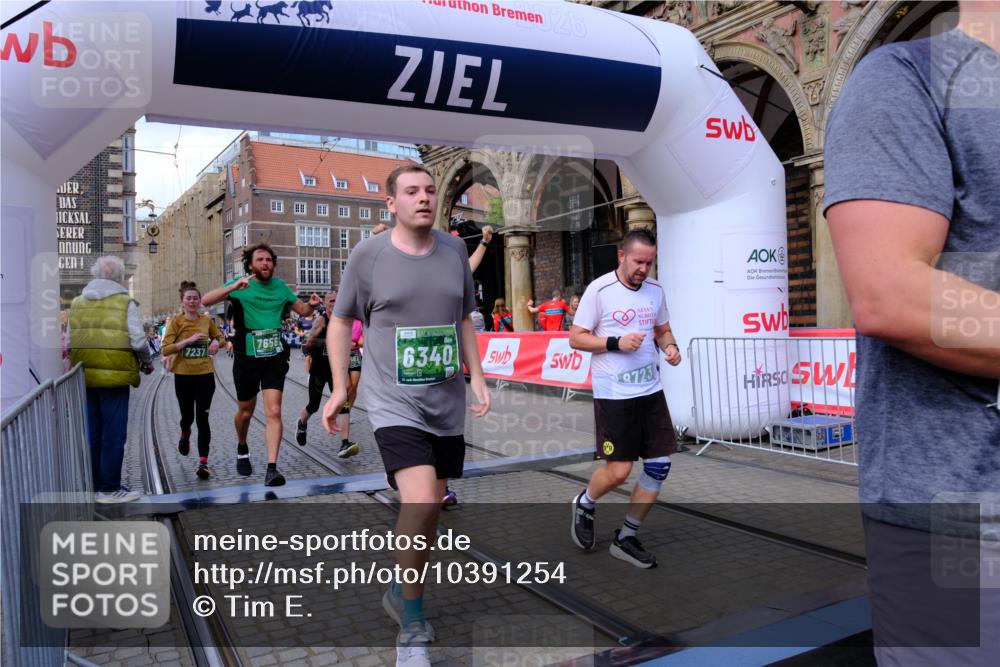 13.09.2026 - 21. swb-Marathon Bremen Tim E. http://msf.ph/oto/10391254 13.09.2026 13:37:02 Ziel 164, 551, 813, 843, 1936, 2275, 2673, 2819, 3541, 3585, 3635, 3815, 3874, 3998, 4006, 4050, 4304, 4335, 4414, 4676, 4892, 5061, 5236, 5355, 5447, 5656, 5823, 6050, 6280, 6340, 6408, 6516, 6568, 6966, 7039, 7229, 7237, 7640, 7656, 7765, 8498, 8685, 8723, 8790, 9658, 9776, 9807, 10068, 10070 meine-sportfotos.de