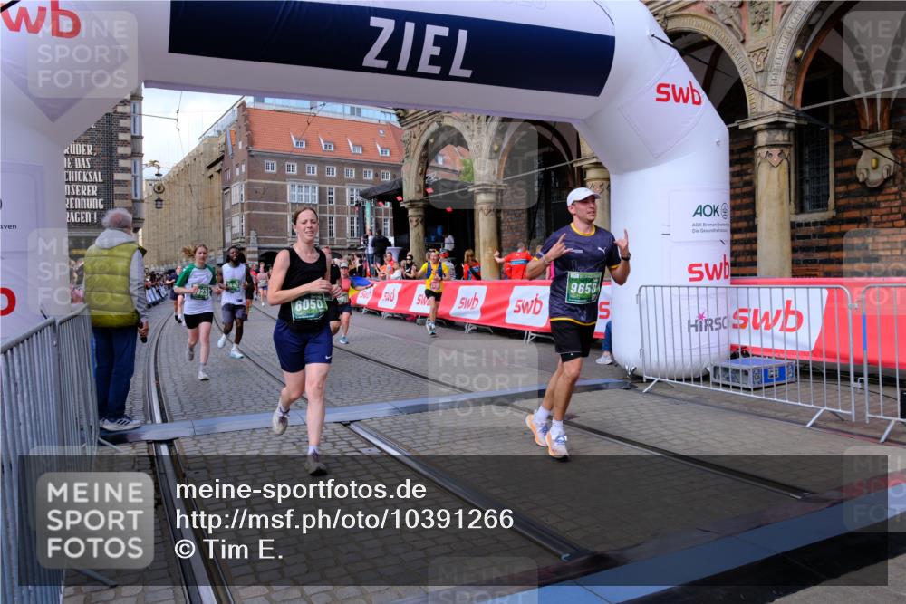 13.09.2026 - 21. swb-Marathon Bremen Tim E. http://msf.ph/oto/10391266 13.09.2026 13:37:06 Ziel 551, 813, 843, 1641, 1849, 1936, 2275, 3122, 3541, 3635, 3787, 3815, 3874, 3998, 4050, 4304, 4335, 4892, 5061, 5236, 5355, 5447, 5656, 5823, 6050, 6269, 6280, 6340, 6408, 6966, 7039, 7046, 7229, 7237, 7640, 7656, 8034, 8498, 8685, 8723, 9331, 9589, 9658, 9776, 9807 meine-sportfotos.de