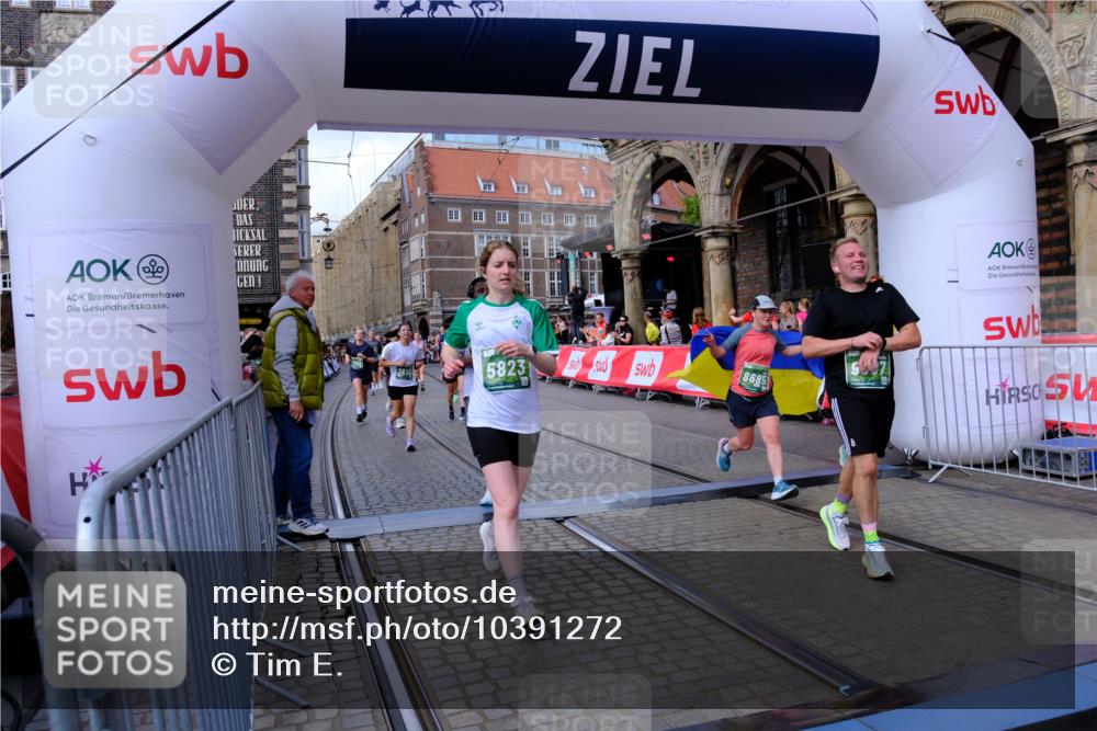 13.09.2026 - 21. swb-Marathon Bremen Tim E. http://msf.ph/oto/10391272 13.09.2026 13:37:08 Ziel 551, 813, 843, 1641, 1849, 1936, 2241, 2275, 3122, 3541, 3635, 3787, 3815, 3874, 3998, 4261, 4304, 4335, 4892, 5236, 5355, 5447, 5823, 6050, 6056, 6269, 6280, 6340, 6408, 6966, 7039, 7046, 7229, 7237, 7398, 7640, 7656, 8034, 8498, 8685, 8723, 8839, 9331, 9589, 9658, 9807 meine-sportfotos.de