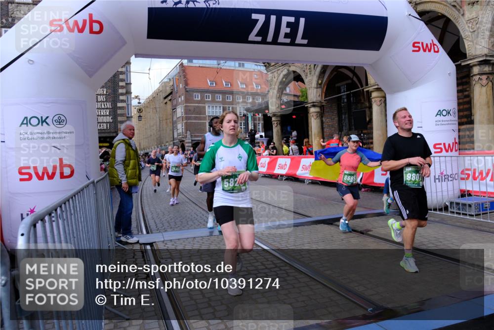 13.09.2026 - 21. swb-Marathon Bremen Tim E. http://msf.ph/oto/10391274 13.09.2026 13:37:08 Ziel 551, 813, 843, 1641, 1849, 1936, 2241, 2275, 3122, 3541, 3635, 3787, 3815, 3874, 3998, 4261, 4304, 4335, 4892, 5236, 5355, 5447, 5823, 6050, 6056, 6269, 6280, 6340, 6408, 6966, 7039, 7046, 7229, 7237, 7398, 7640, 7656, 8034, 8498, 8685, 8723, 8839, 9331, 9589, 9658, 9807 meine-sportfotos.de